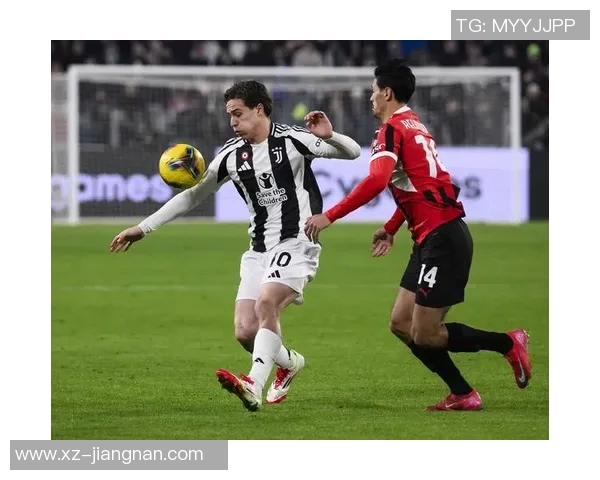 瓦拉内社媒晒与温格亨利合照观战科莫尤文重温足球传奇时刻