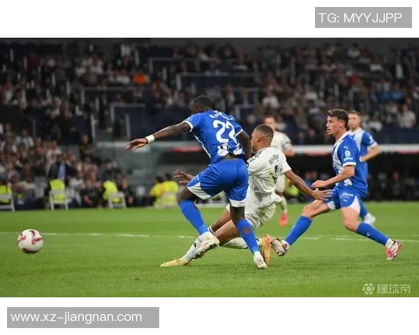 早报：罗德里戈绝杀助皇马逆转阿拉维斯收获胜利